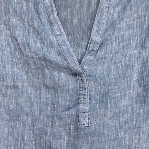 Gap women’s Linen sleeveless top.